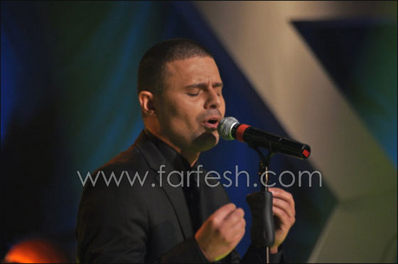 المطران ثيوفيلكتوس والمطران عطالله حنا يكرمان النجم عمار حسن صورة رقم 9