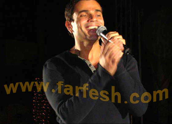 انهيار المسرح يتسبب بإصابة 60 طالبا في حفل عمرو دياب صورة رقم 4 انهيار المسرح يتسبب بإصابة 60 طالبا في حفل عمرو دياب صورة رقم 4