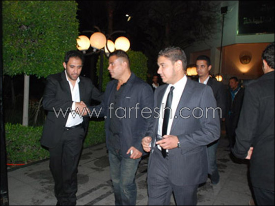 بالصور.. عمرو دياب وتامر حسني يجتمعان في مشهد نادرا ما يتكرر! صورة رقم 13