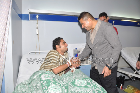 خلال زيارته للمصابين في حفله.. دياب مستعد لتحمل مصاريف العلاج صورة رقم 11 خلال زيارته للمصابين في حفله.. دياب مستعد لتحمل مصاريف العلاج صورة رقم 11