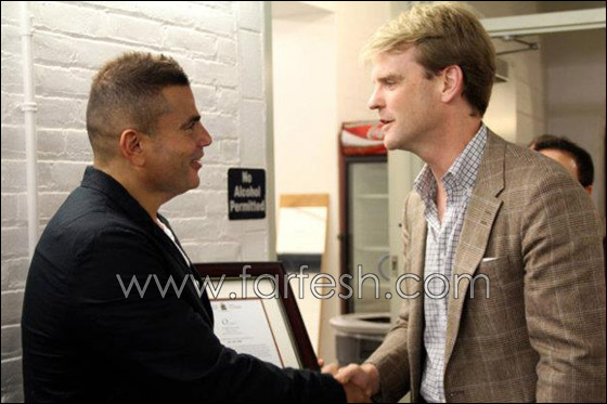 بالصور: عمرو دياب يتلقى شهادة تقدير من رئيس وزراء كندا صورة رقم 3 بالصور: عمرو دياب يتلقى شهادة تقدير من رئيس وزراء كندا صورة رقم 3