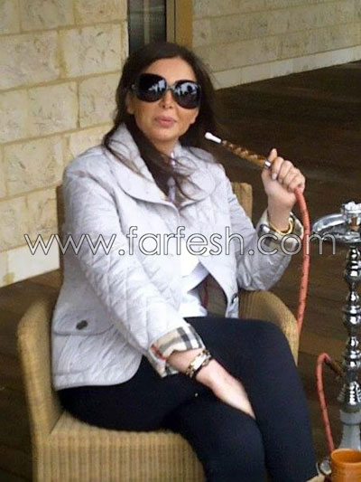 ردا على الشائعات.. عاصي الحلاني ينشر صورة له مع زوجته! صورة رقم 2