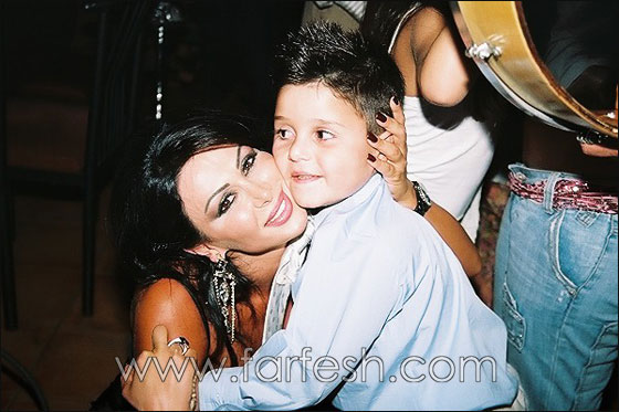 زوجة عاصي الحلاني: اولادي يفضلون جاستين بيبر على والدهم!  صورة رقم 6