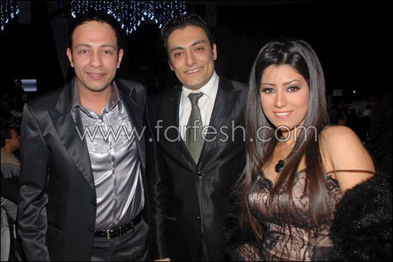 ايتن عامر ترتدي جلباب كاريوكا وتدافع عن الحجاب في فرح العمدة صورة رقم 13 ايتن عامر ترتدي جلباب كاريوكا وتدافع عن الحجاب في فرح العمدة صورة رقم 13