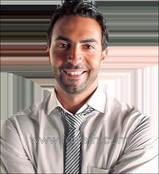 كارلوس عازار يطلق كارلوس عازار يطلق