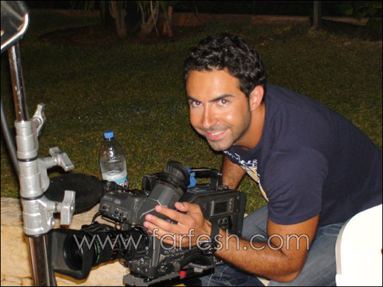 كارلوس عازار يطلق كارلوس عازار يطلق