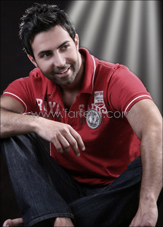 كارلوس عازار يطلق كارلوس عازار يطلق