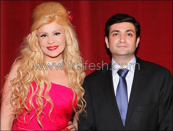 وزير الثقافة اللبناني يفاجئ فريق عمل وزير الثقافة اللبناني يفاجئ فريق عمل