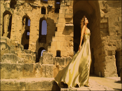 كارول: عندما ارتدي فستان يظهرني جملية فهذا إغراء عفوي!!  صورة رقم 19