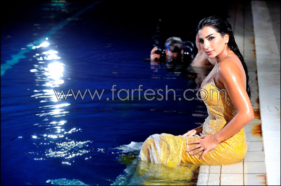 هر شيراز يفرض جوا من الرعب داخل ستوديو التصوير! صورة رقم 10 هر شيراز يفرض جوا من الرعب داخل ستوديو التصوير! صورة رقم 10