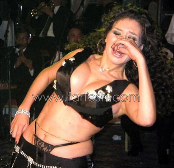 لأول مرة.. الراقصة دينا تكشف عن زوجها الجديد! صورة رقم 18 لأول مرة.. الراقصة دينا تكشف عن زوجها الجديد! صورة رقم 18