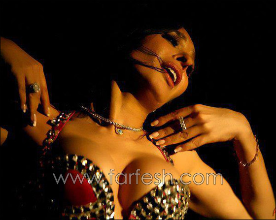 دينا راقصة شرقية مصرية بدأت شهرتها في المرحلة الثانوية  صورة رقم 2