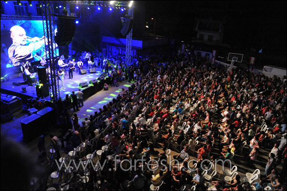 بالصور.. تكريم النجم فارس كرم في مهرجان الحازمية!! صورة رقم 8 بالصور.. تكريم النجم فارس كرم في مهرجان الحازمية!! صورة رقم 8