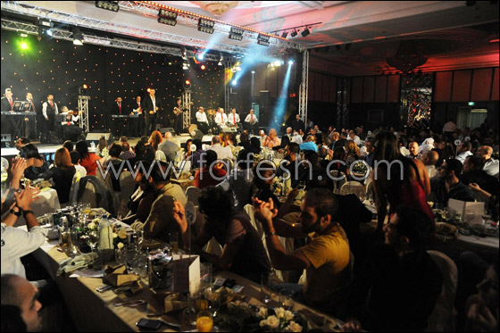 فارس كرم يلهب البستان رقصا وفرحا ودبكة!! صورة رقم 3 فارس كرم يلهب البستان رقصا وفرحا ودبكة!! صورة رقم 3