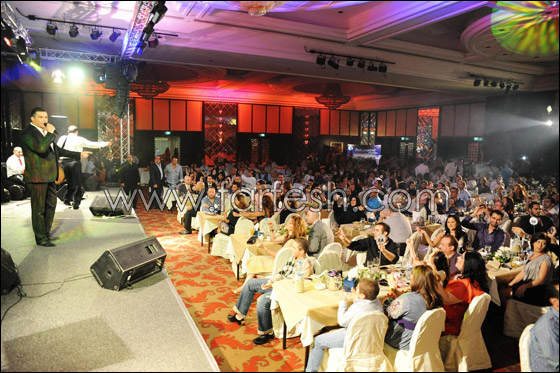 فارس كرم يلهب البستان رقصا وفرحا ودبكة!! صورة رقم 5 فارس كرم يلهب البستان رقصا وفرحا ودبكة!! صورة رقم 5