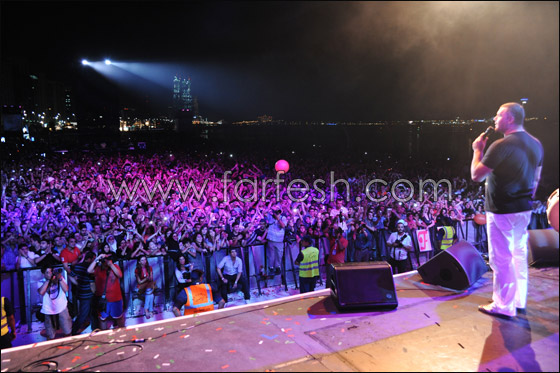 فارس كرم يختتم حفلات فارس كرم يختتم حفلات