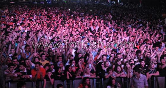 فارس كرم يختتم حفلات فارس كرم يختتم حفلات