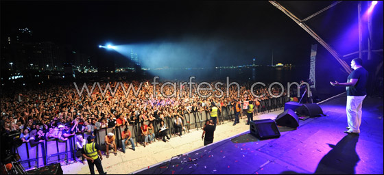 فارس كرم يختتم حفلات فارس كرم يختتم حفلات