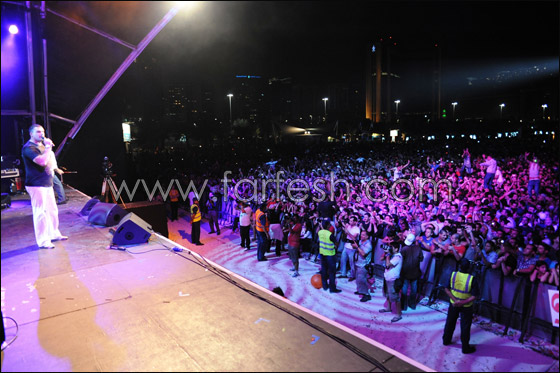 فارس كرم يختتم حفلات فارس كرم يختتم حفلات