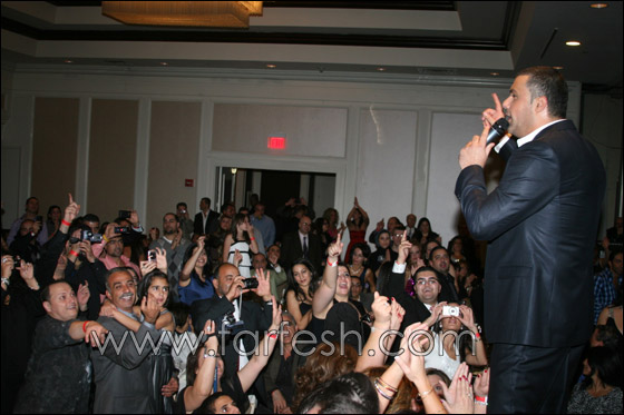 فارس كرم يتألق مع الجالية العربية في اميركا!! صورة رقم 3 فارس كرم يتألق مع الجالية العربية في اميركا!! صورة رقم 3