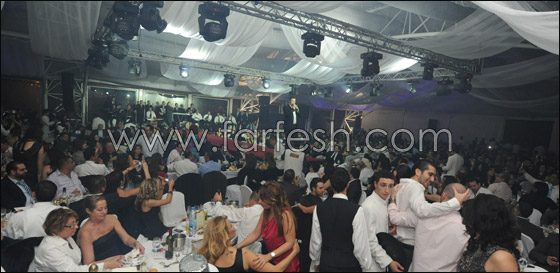 النجم فارس كرم يحيي أنجح حفلات رأس السنة! صورة رقم 8 النجم فارس كرم يحيي أنجح حفلات رأس السنة! صورة رقم 8