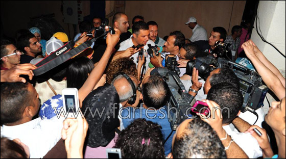 بالصور: فارس كرم يجذب الجماهير ويبدع في مهرجانات الجزائر   صورة رقم 12