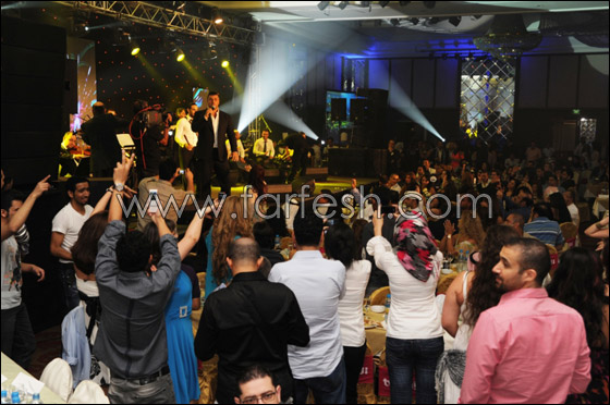 النجم فارس كرم يحيي حفلات ناجحة في ليالي عيد الفطر!!   صورة رقم 12