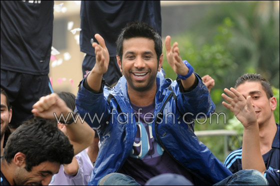 بالصور، أغنيتي الشرطة والإشارة في كليب واحد! صورة رقم 18 بالصور، أغنيتي الشرطة والإشارة في كليب واحد! صورة رقم 18