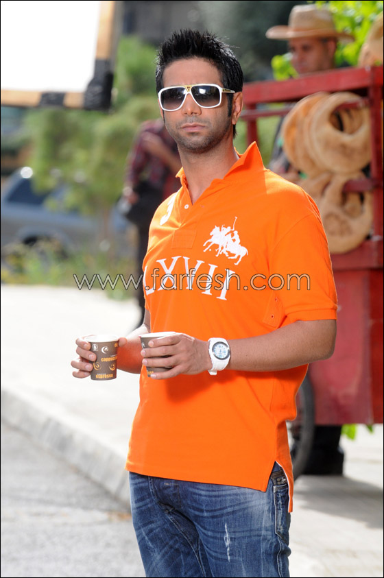 بالصور، أغنيتي الشرطة والإشارة في كليب واحد! صورة رقم 2 بالصور، أغنيتي الشرطة والإشارة في كليب واحد! صورة رقم 2