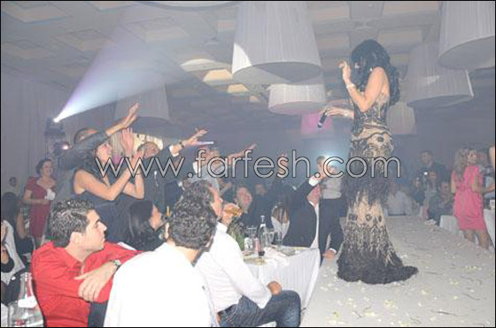 هيفاء وهبي تتألق في ليلة تونسية بباقة من أجمل أغانيها! صورة رقم 3 هيفاء وهبي تتألق في ليلة تونسية بباقة من أجمل أغانيها! صورة رقم 3