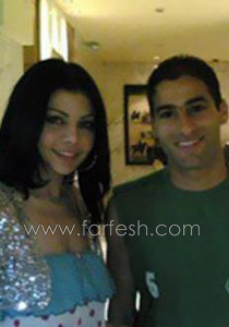 هيفاء تعزي اسرة لاعب مغربي بصورة تجمعهما على 