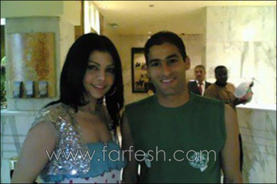 هيفاء تعزي اسرة لاعب مغربي بصورة تجمعهما على 