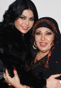 فيفي عبده: هيفاء وهبي طيبة مثلي واشاعات خلافنا كاذبة! صورة رقم 1 فيفي عبده: هيفاء وهبي طيبة مثلي واشاعات خلافنا كاذبة! صورة رقم 1