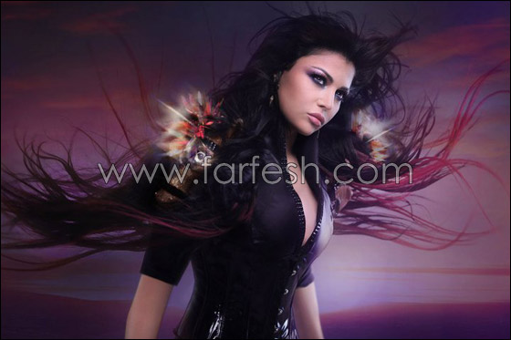 هيفاء تعزي اسرة لاعب مغربي بصورة تجمعهما على 