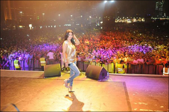 النجمة هيفاء وهبي تتألق في مهرجان النجمة هيفاء وهبي تتألق في مهرجان