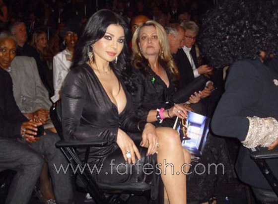 اوباما أعجب بفستان هيفاء وهبي وطلب من زوجته استعارته! صورة رقم 2 اوباما أعجب بفستان هيفاء وهبي وطلب من زوجته استعارته! صورة رقم 2