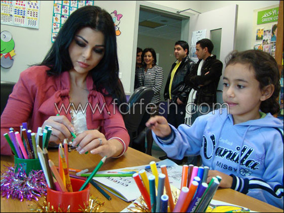 الفنانون الاجانب يتبرعون بالملايين للخير فماذا عن الفنانين العرب؟ صورة رقم 2