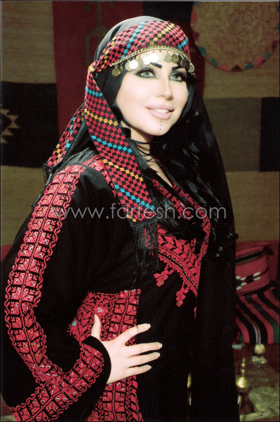 حليمة بولند.. ضيفة شرف في مهرجان ضخم!! صورة رقم 3 حليمة بولند.. ضيفة شرف في مهرجان ضخم!! صورة رقم 3