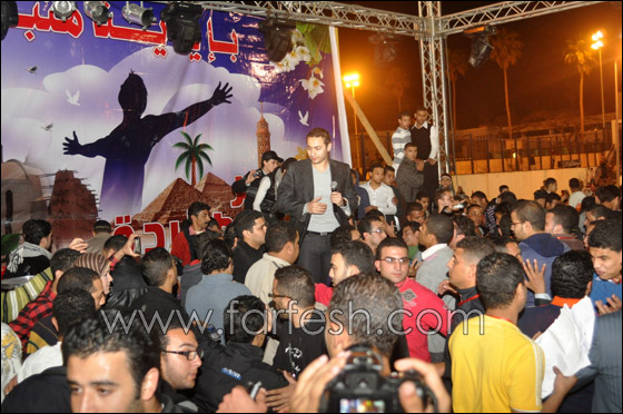 حمادة هلال ينجو بأعجوبة من 