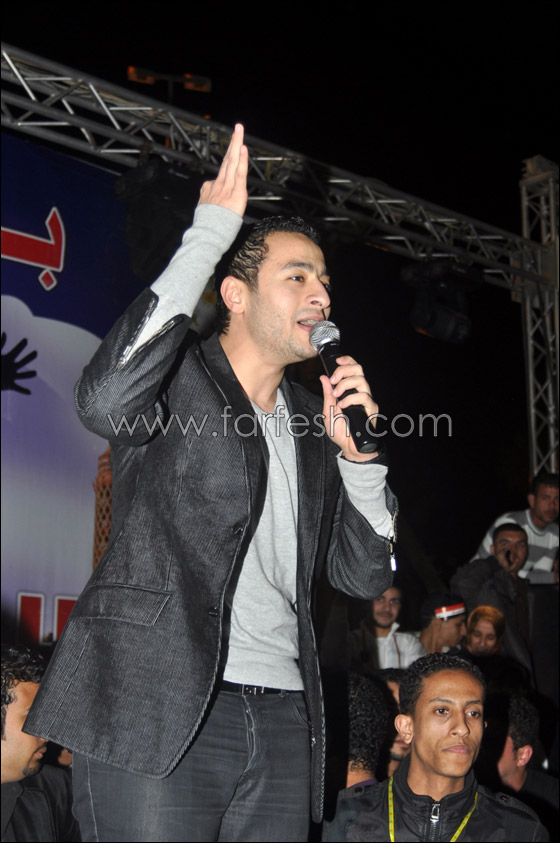 حمادة هلال ينجو بأعجوبة من 