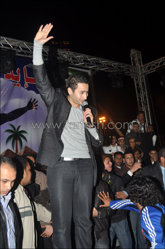 حمادة هلال ينجو بأعجوبة من 