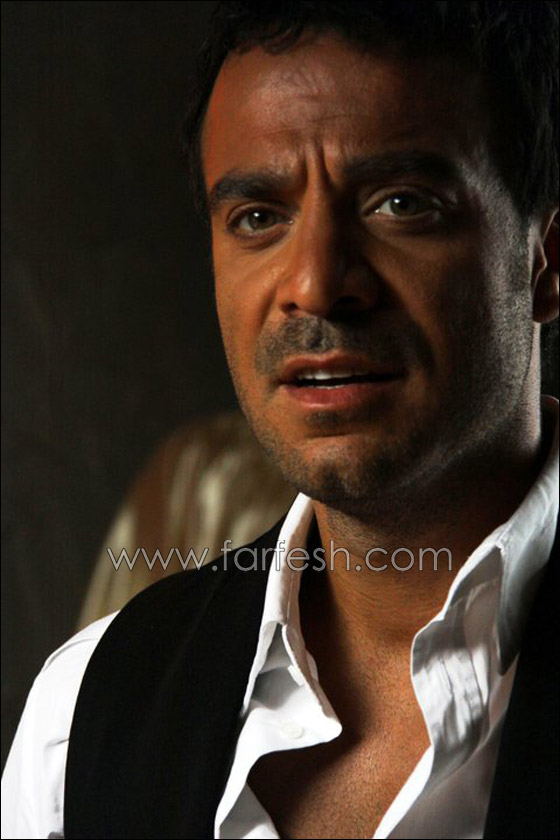 جو اشقر: تجرأت باللون الخليجي ولا أمانع تقديم ديو مع زوجتي  صورة رقم 9