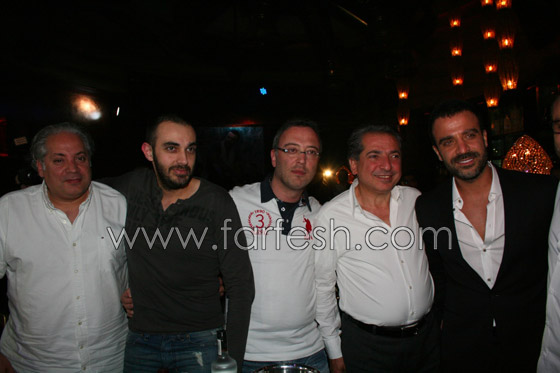 جو أشقر يجمع شركاء نجاحه ويحتفل معهم بألبومه الجديد صورة رقم 3 جو أشقر يجمع شركاء نجاحه ويحتفل معهم بألبومه الجديد صورة رقم 3