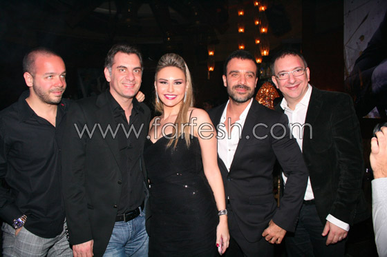 جو أشقر يجمع شركاء نجاحه ويحتفل معهم بألبومه الجديد صورة رقم 18 جو أشقر يجمع شركاء نجاحه ويحتفل معهم بألبومه الجديد صورة رقم 18