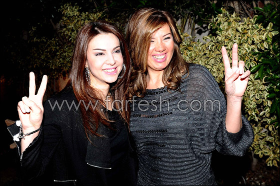 بالصور.. الصاوي وفريال يحتفلان بنجاح الثورات بملابس سوداء    صورة رقم 15