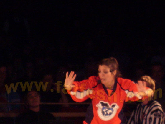 ممثلة مغربية تتعرى في عرض مسرحي لعرب بلجيكا!! صورة رقم 7 ممثلة مغربية تتعرى في عرض مسرحي لعرب بلجيكا!! صورة رقم 7