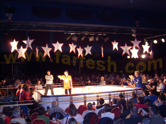 ممثلة مغربية تتعرى في عرض مسرحي لعرب بلجيكا!! صورة رقم 9 ممثلة مغربية تتعرى في عرض مسرحي لعرب بلجيكا!! صورة رقم 9