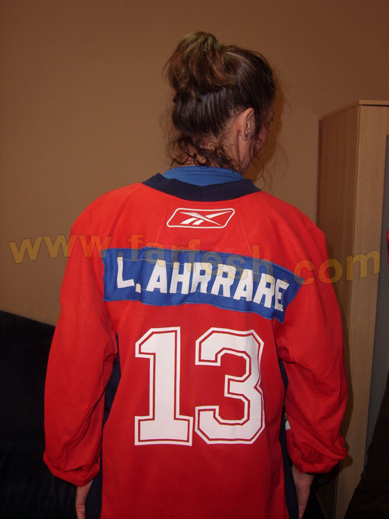 ممثلة مغربية تتعرى في عرض مسرحي لعرب بلجيكا!! صورة رقم 10 ممثلة مغربية تتعرى في عرض مسرحي لعرب بلجيكا!! صورة رقم 10