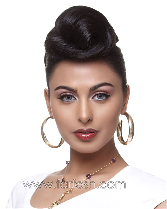 ميس تنتمي الى المجتمع الراقي في 