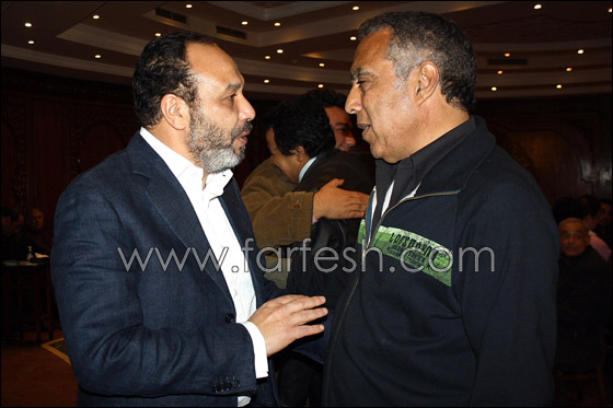 مسلسلات اون لاين يرصد بالصور لحظات حزن مجدي كامل على وفاة والده    صورة رقم 22